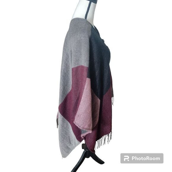 Bestow Color Block Poncho NWT. Size L. - Picture 2 of 8